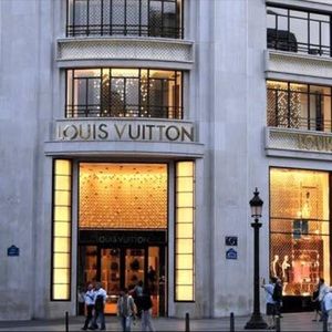 Meet your Posher, Holly